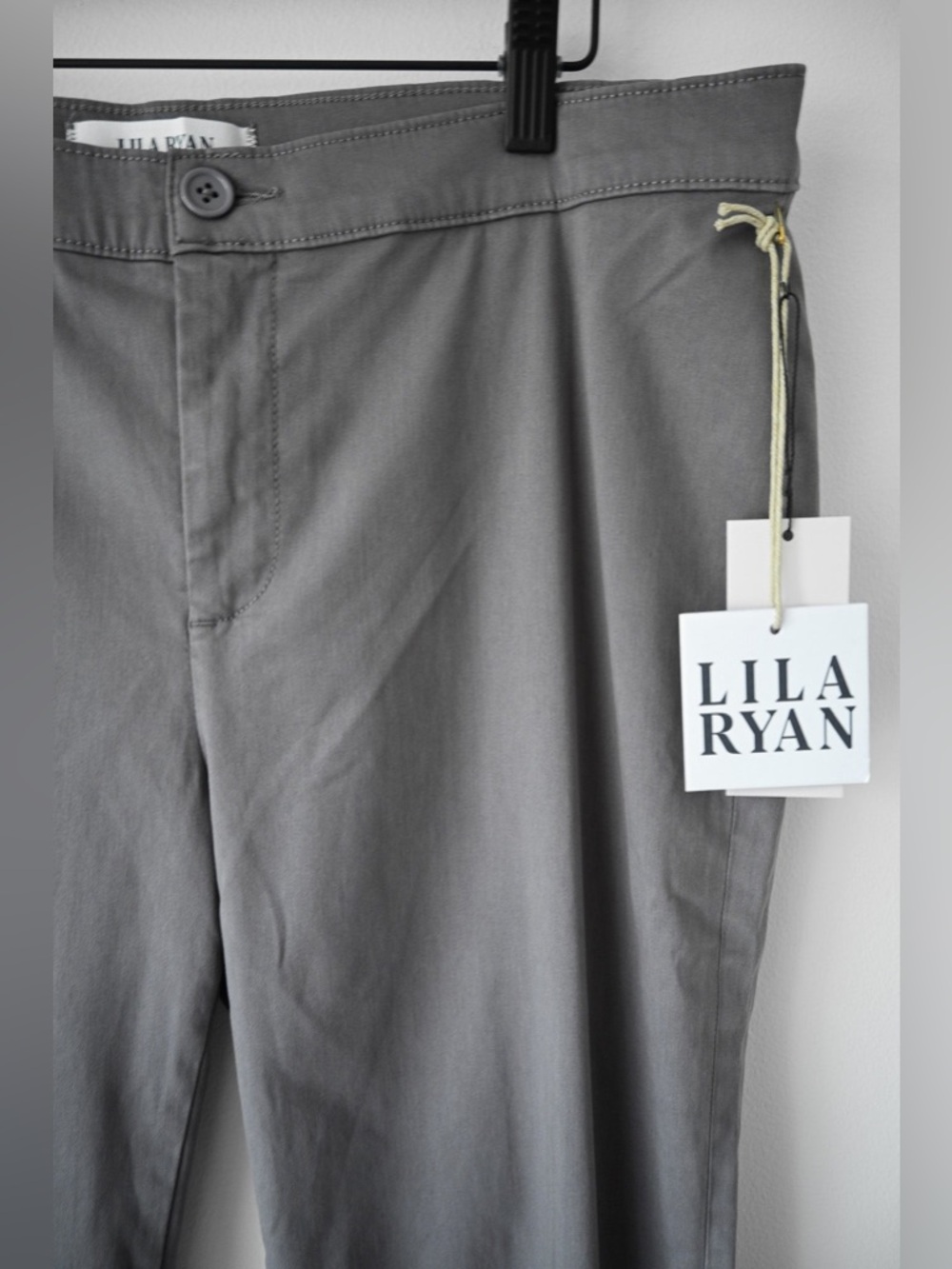 Lila Ryan Dress Pants, New With Tags - Picture 3 of 6